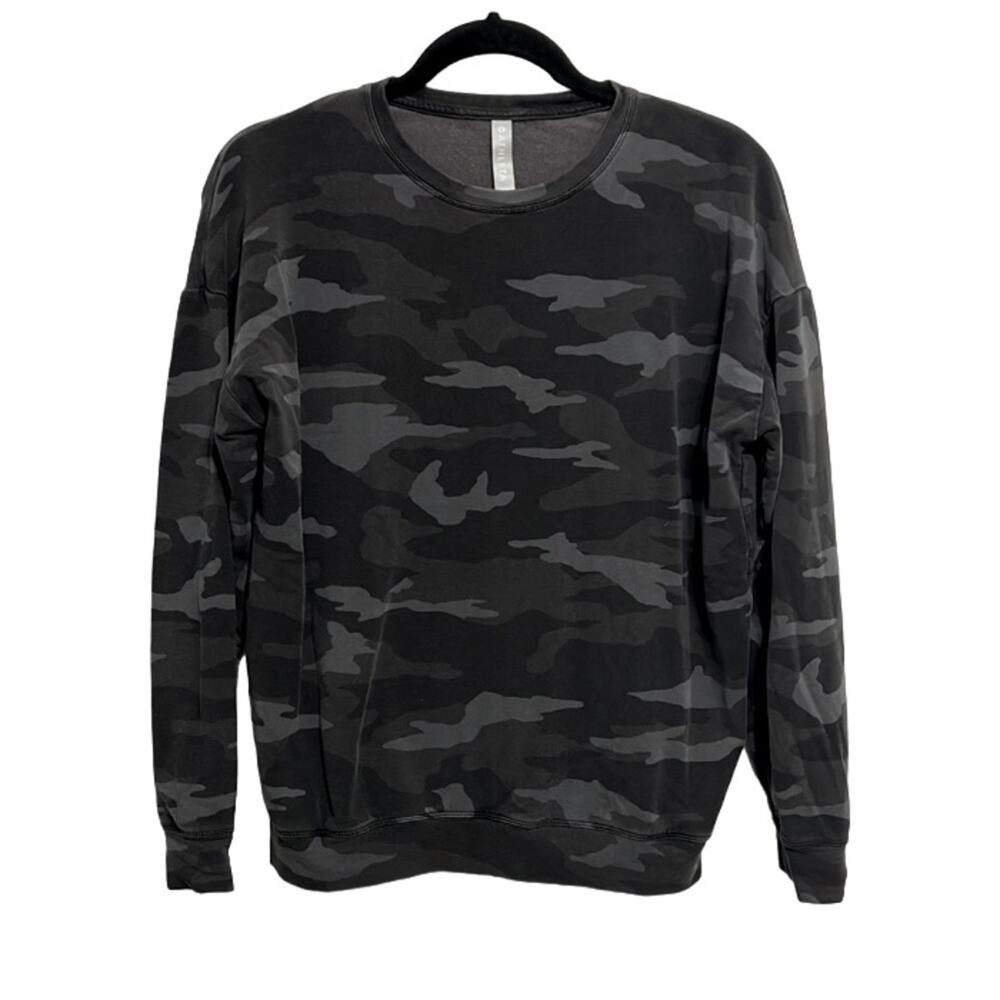 Athleta Green military camo long sleeve athletic crewneck sweatshirt size xs
